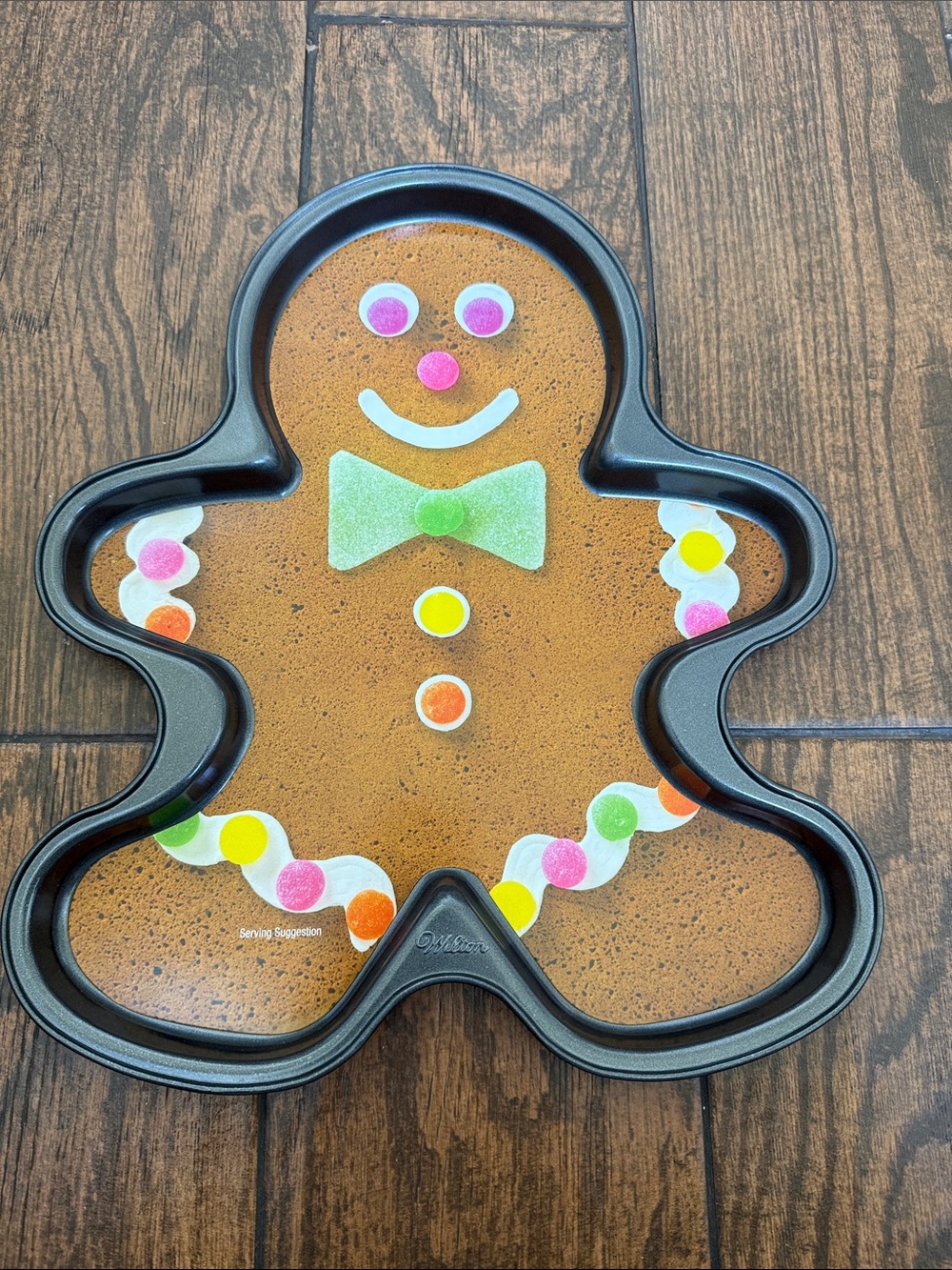 Wilton Holiday Christmas Gingerbread Boy Cookie Pan